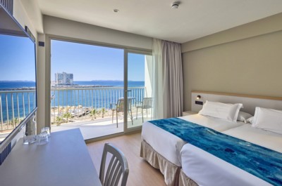 Universal Hotel Romantica