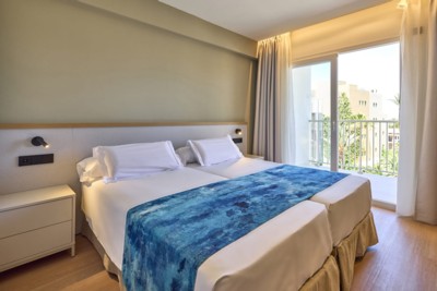 Universal Hotel Romantica