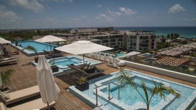 THE REEF 28 ADULTS ONLY