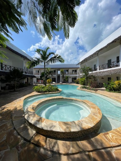Kibanda Lodge And Beach Club
