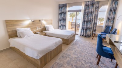 Blend Elphistone Beach Resort