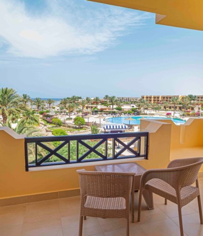 Blend Elphistone Beach Resort