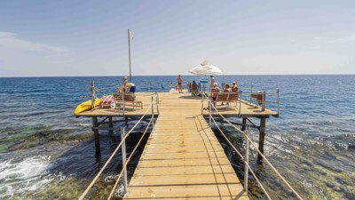 Blend Elphistone Beach Resort