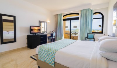 Blend Elphistone Beach Resort