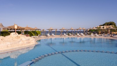 Blend Elphistone Beach Resort