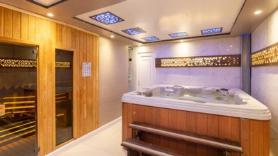 Blend Elphistone Beach Resort