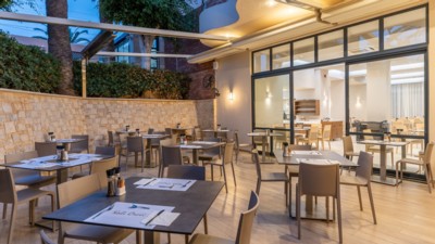 Eva Bay Beach Resort