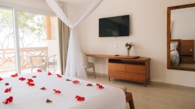 Royal Mandarin Hotel & Resort  (ex Coral Reef Beach)