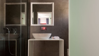 Mar N Mar Crown Hotel Suites
